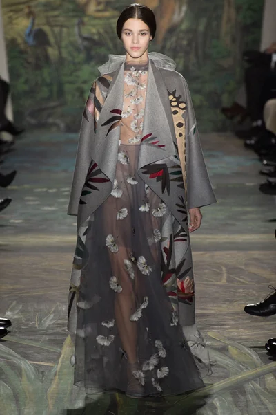 Look 8